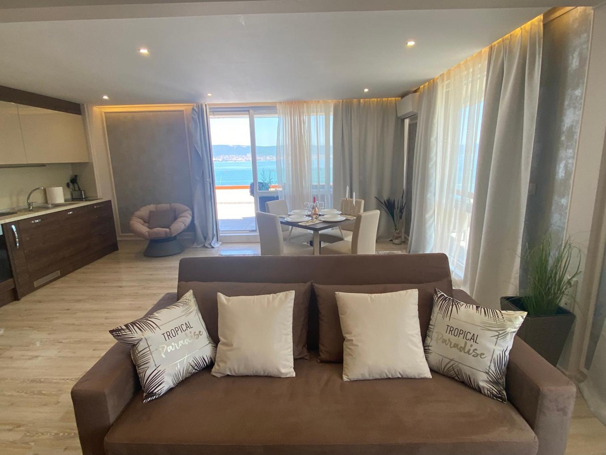 Paradiso 'В' 607 Large Luxury Apartment Nesebar Esterno foto