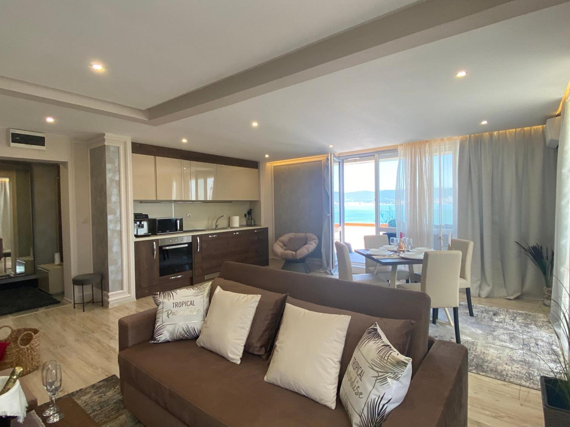 Paradiso 'В' 607 Large Luxury Apartment Nesebar Esterno foto